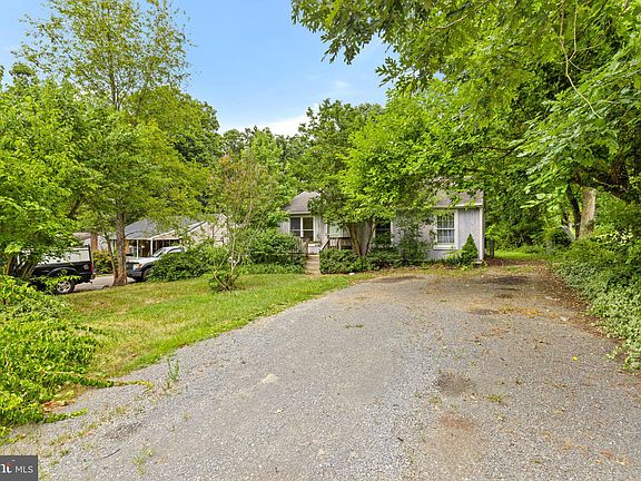 3rd image of 12281 Piney Ln