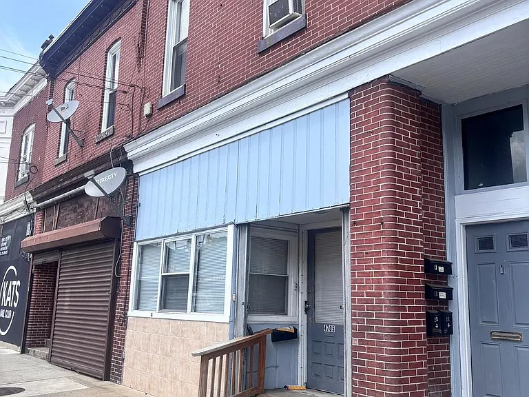 4705 Longshore Ave — Photo 1
