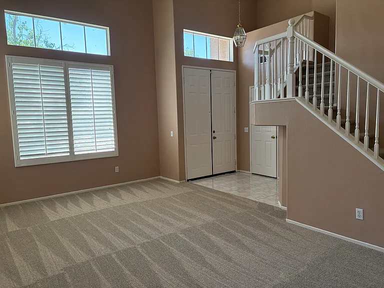 16608 Brambleberry Ct — Photo 3