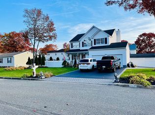 12 Orange Ave, Pt Jefferson Station, NY 11776