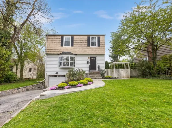 15 Barnwell Drive, White Plains, NY 10607