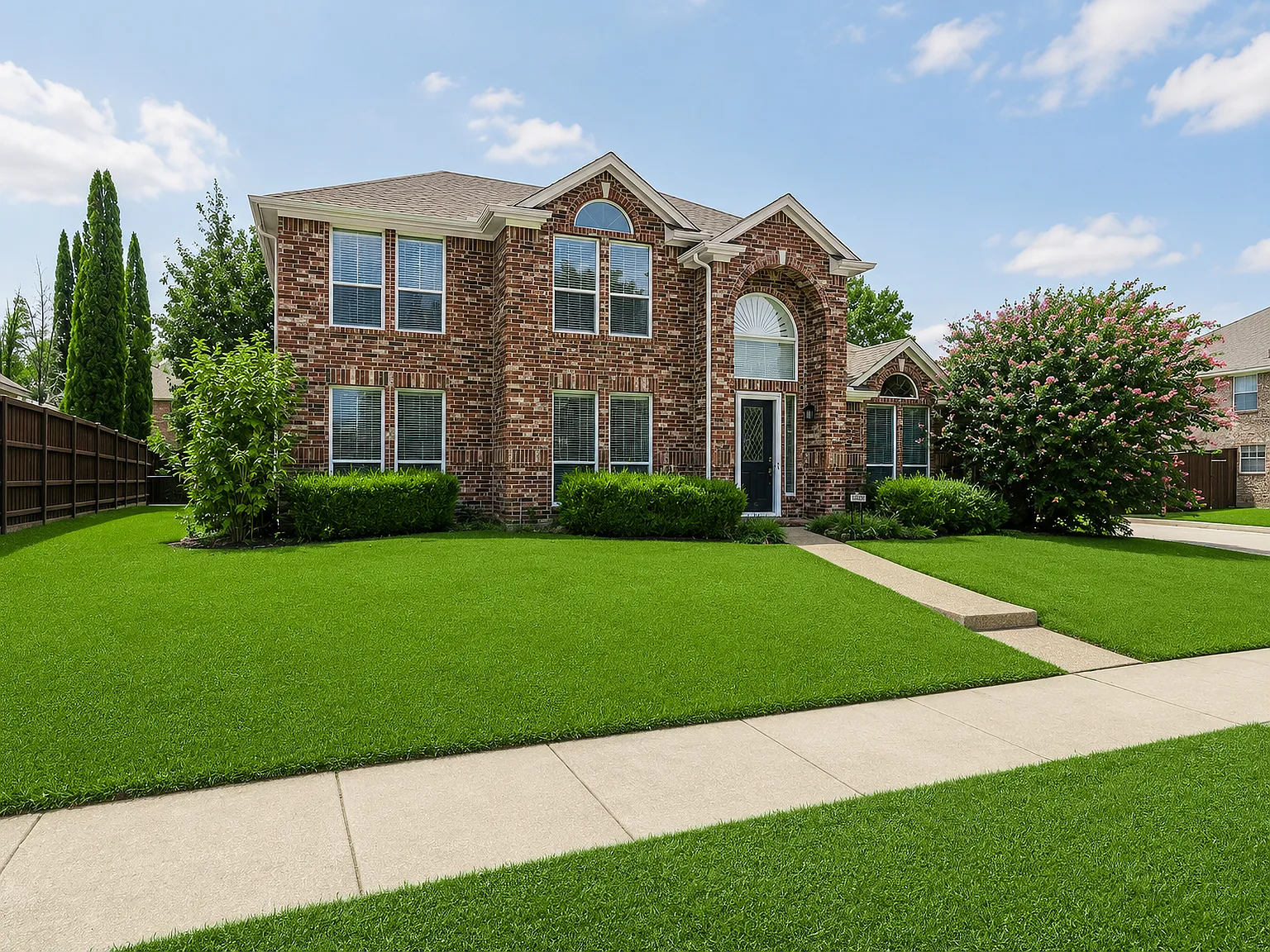 4 bed, 3083 sqft, $3,000 — Photo 1