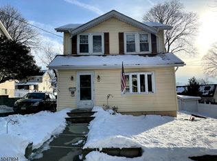34 Chestnut Ave, Bogota, NJ 07603
