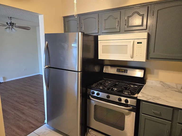 201 Gregory St #15 — Photo 28