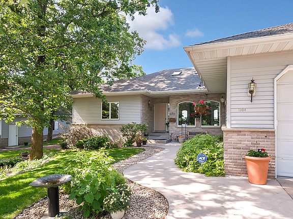 Curb appeal!!
