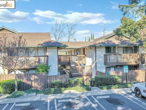 2nd image of 1707 Mahogany Way APT 63