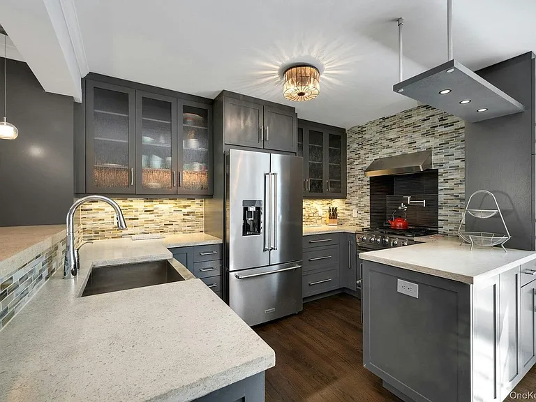 4 Lorraine Dr — Photo 9