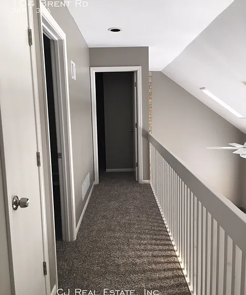104 Brent Rd — Photo 3