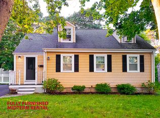 15 Blueberry Rd, Bourne, MA 02532