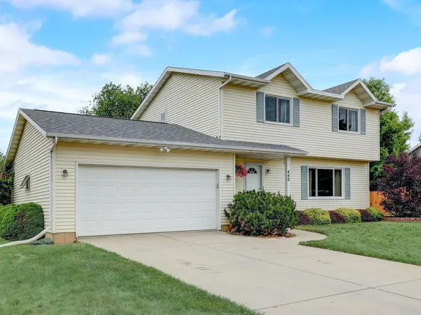446 Valley View Dr, Poynette, WI 53955