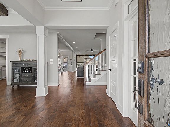 5th image of 109 Thorogood Dr