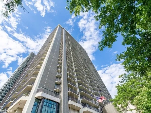 6007 N Sheridan Rd APT 24D, Chicago, IL 60660