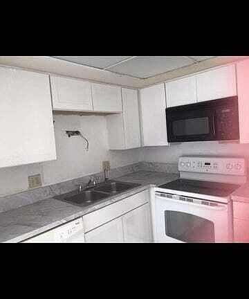 5th image of 4665 Oak Terrace Drive