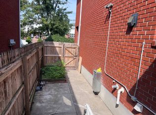4127 219th St, Flushing, NY 11361