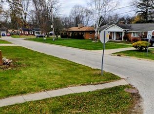 3141 Canary Dr, Saginaw, MI 48601