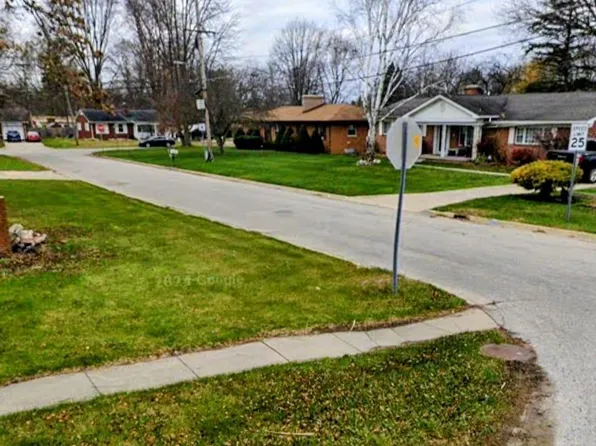 3141 Canary Dr, Saginaw, MI 48601