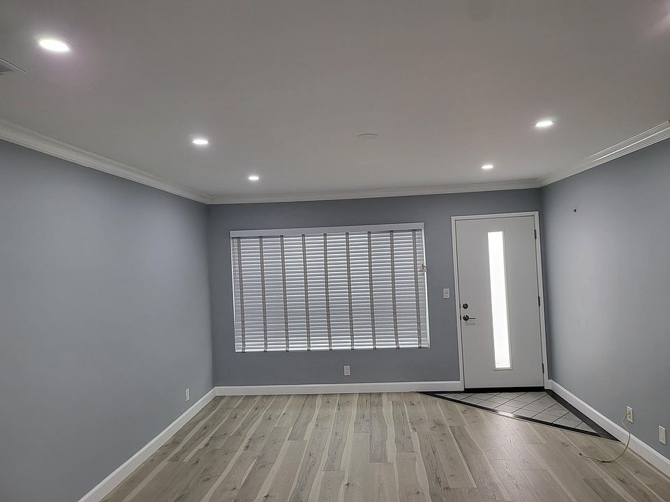 1st image of 1800 N Gramercy Pl APT 9