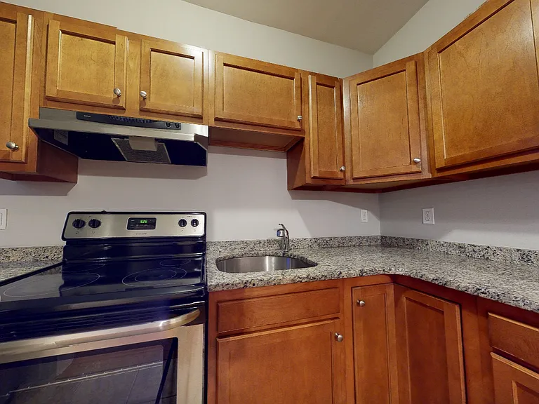 33 Longwood Ave #1 — Photo 3