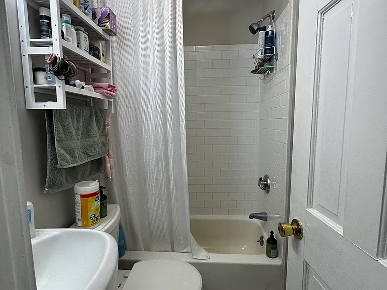 55 Revere St #2R — Photo 15