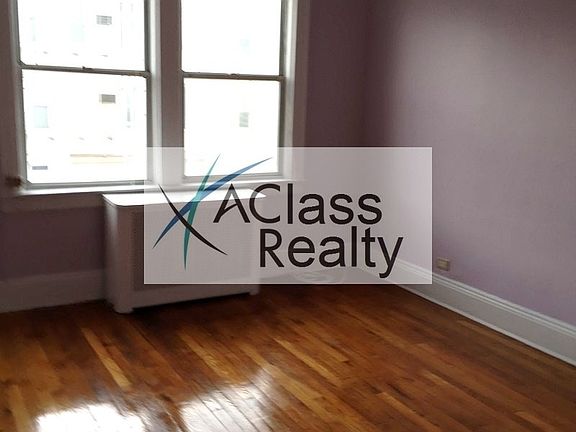 4th image of 2142 46th St #A