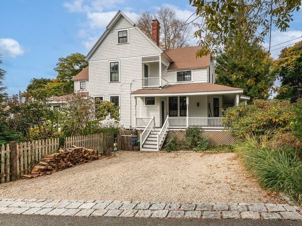 4 Ballast Ln, Marblehead, MA 01945