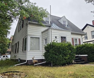 403 A Ave E, Oskaloosa, IA, 52577