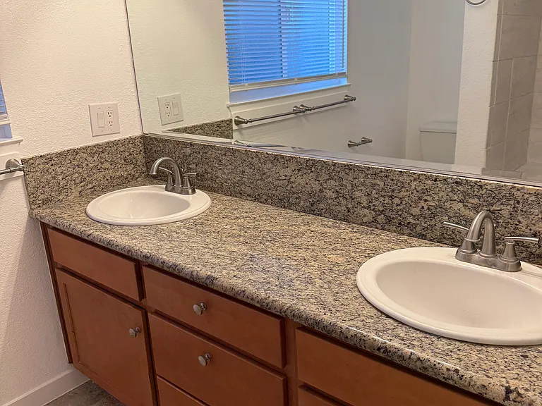 630 W 2nd Ave #13 — Photo 9