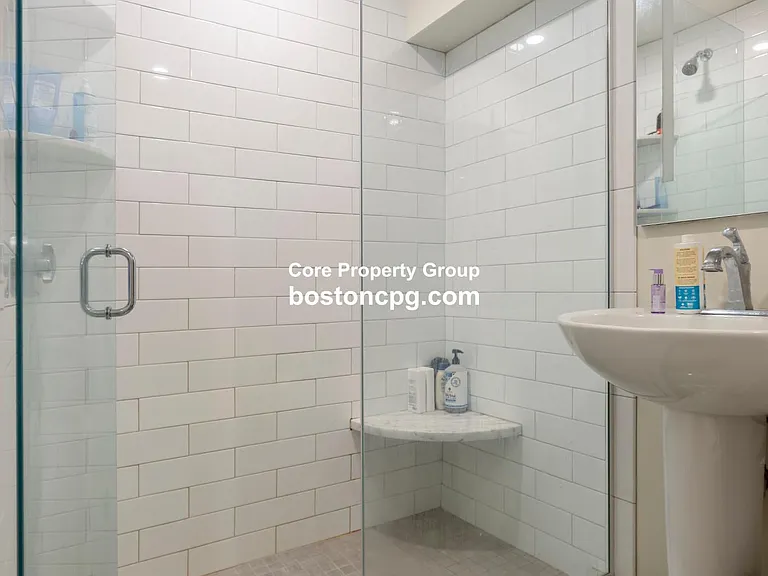 233 Beacon St #2 — Photo 9