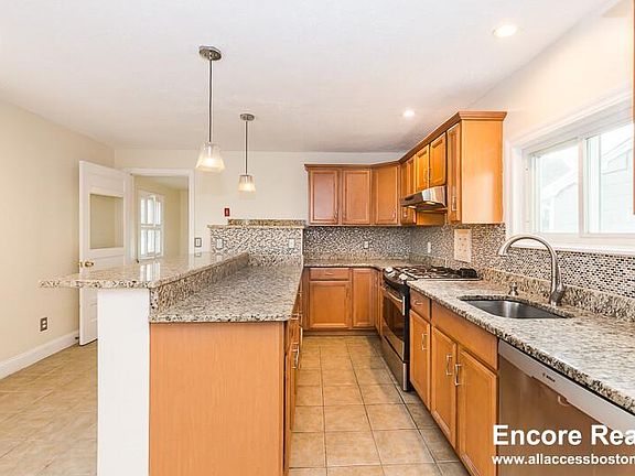 2nd image of 105 Magoun Ave Floor 1