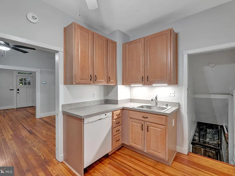 3704 Coolidge Ave — Photo 12