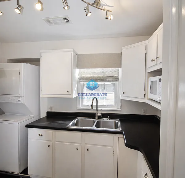 4873 Marion Ave — Photo 5