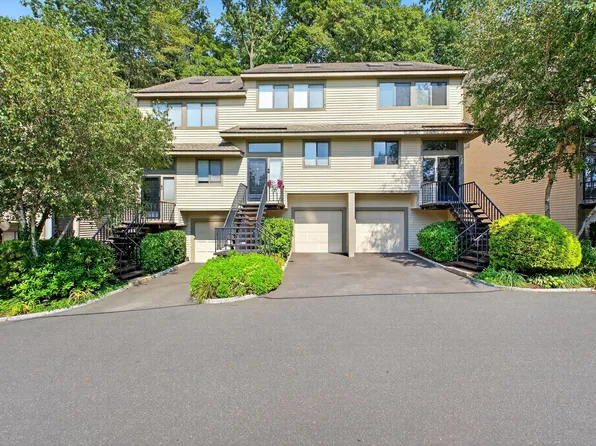 2435 Bedford Street #8C, Stamford, CT 06905