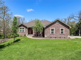 22944 Garland Ln, Lebanon, MO 65536