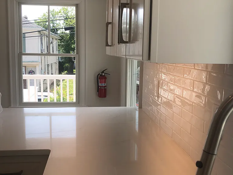 Under cabinet lighting
