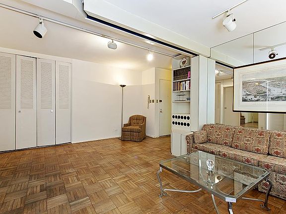 2nd image of 118 E 60th St APT 8A