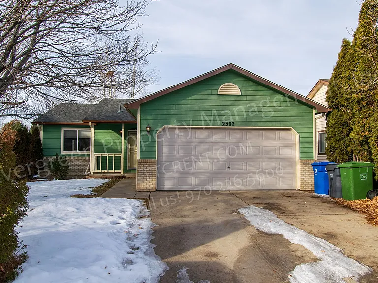 2302 Turquoise St — Photo 1