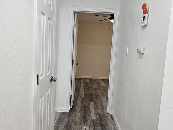 5th image of 900 Chester Pl