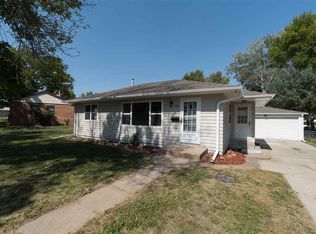 1748 Sager Ave, Waterloo, IA 50701