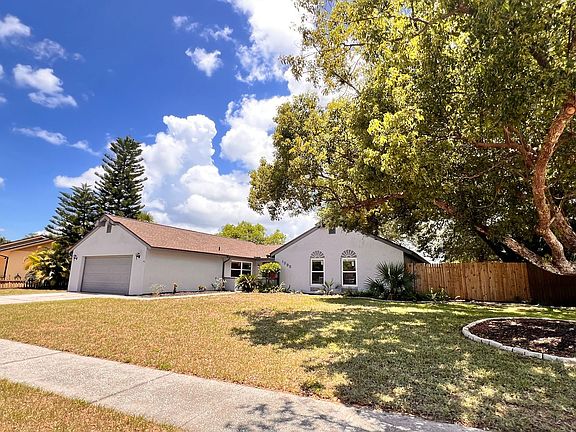 4th image of 1295 Madelena Ave