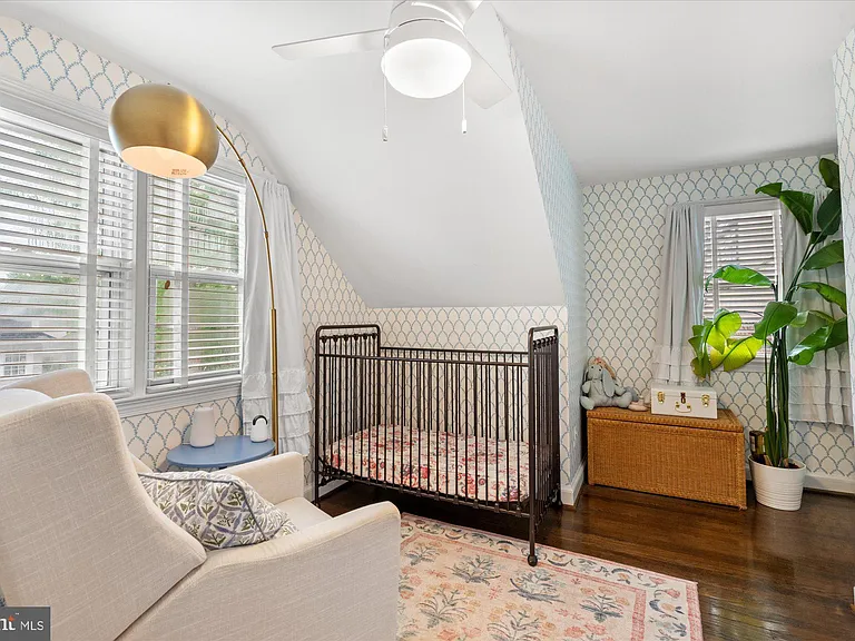 610 Crestwood Dr — Photo 20