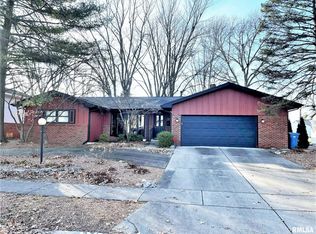 2711 Arlington Dr, Springfield, IL 62704