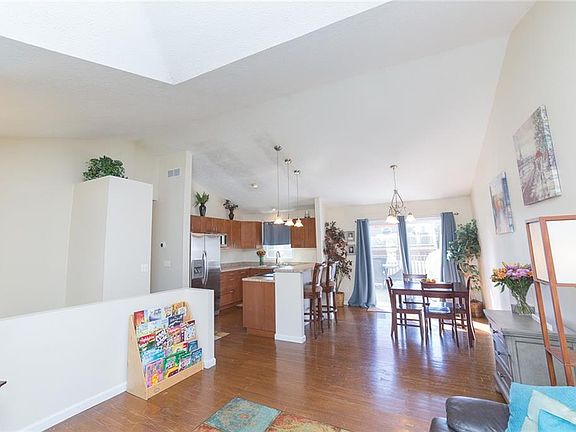 5th image of 2190 Plymouth Ln