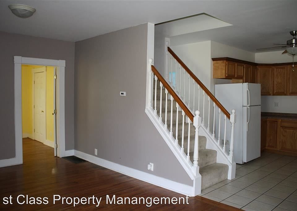 2nd image of 731 Mill St
