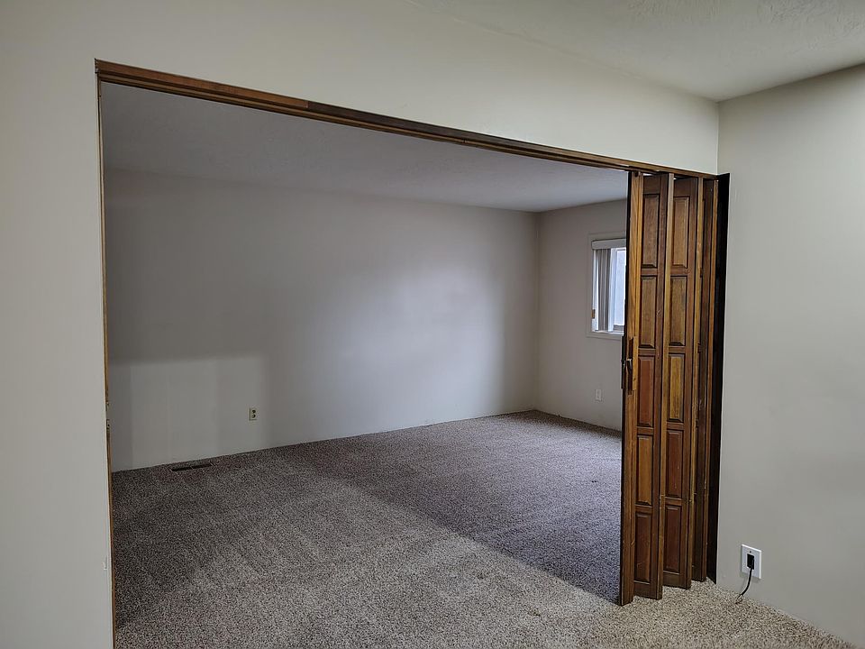 Bedroom. Bedroom is on the north side of the unit and does not share a wall with another unit