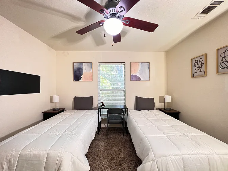 2 twins beds, 3rd bedroom