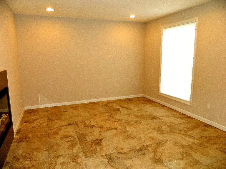 1402 Crown Point Ct — Photo 6