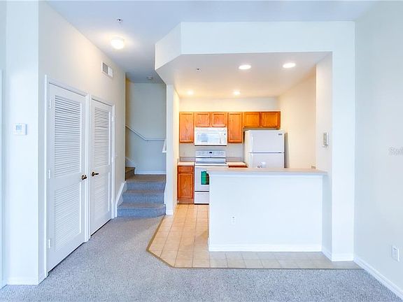 5th image of 2614 Lodi Cir APT 105
