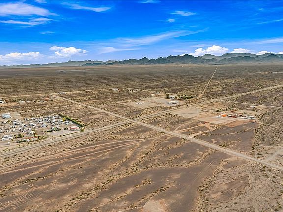 3rd image of 3332 E Boundary Cone Road
