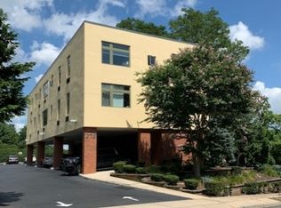 276 Chestnut St #3-A-301, Nutley, NJ 07110