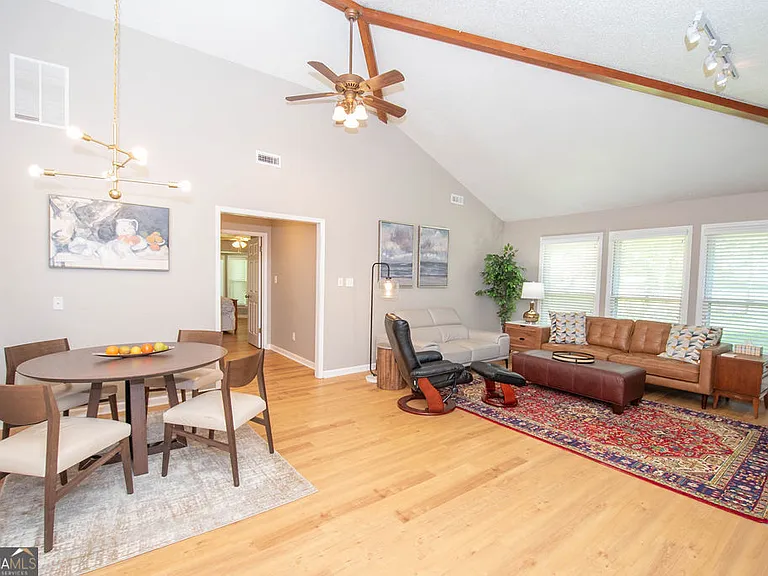 103 Burnham Rise #FURNISHED — Photo 9